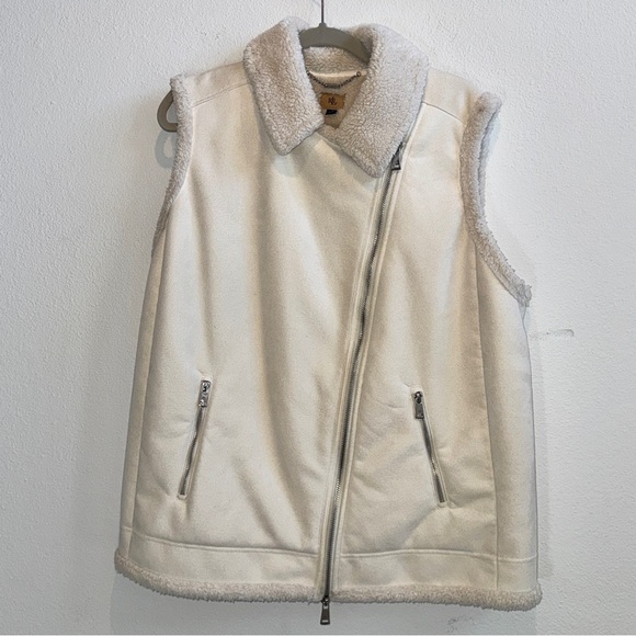 Lauren Ralph Lauren Ivory Faux Suede & Shearling Lined Full Zip Moto Vest - Picture 3 of 12
